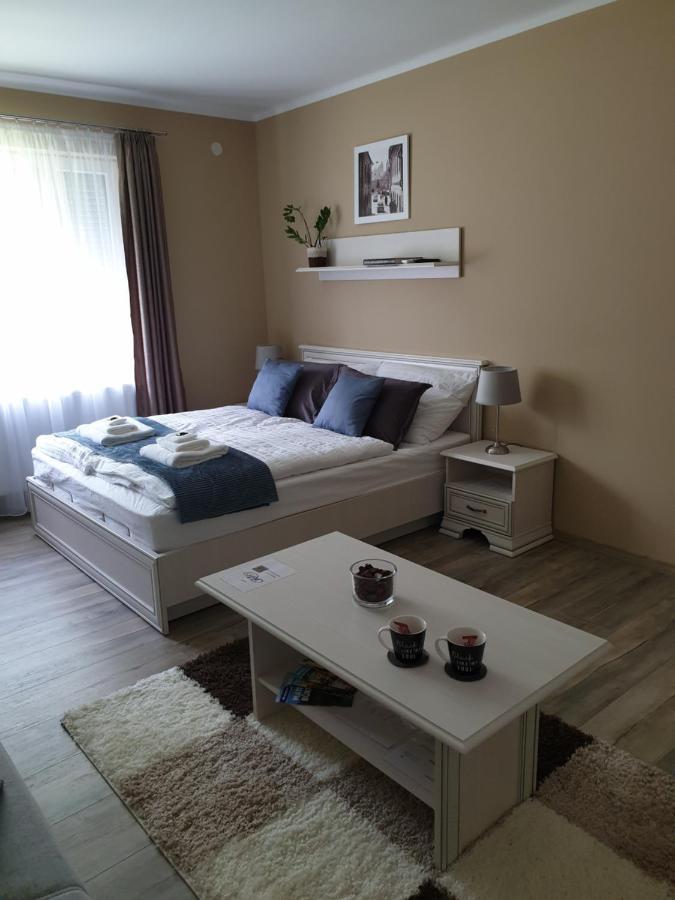 Royal Apartman 埃格尔 外观 照片